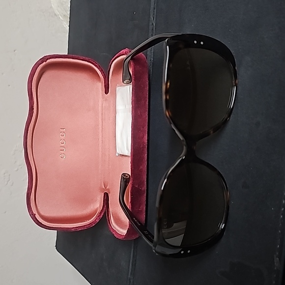 Gucci Sunglasses - Picture 1 of 3